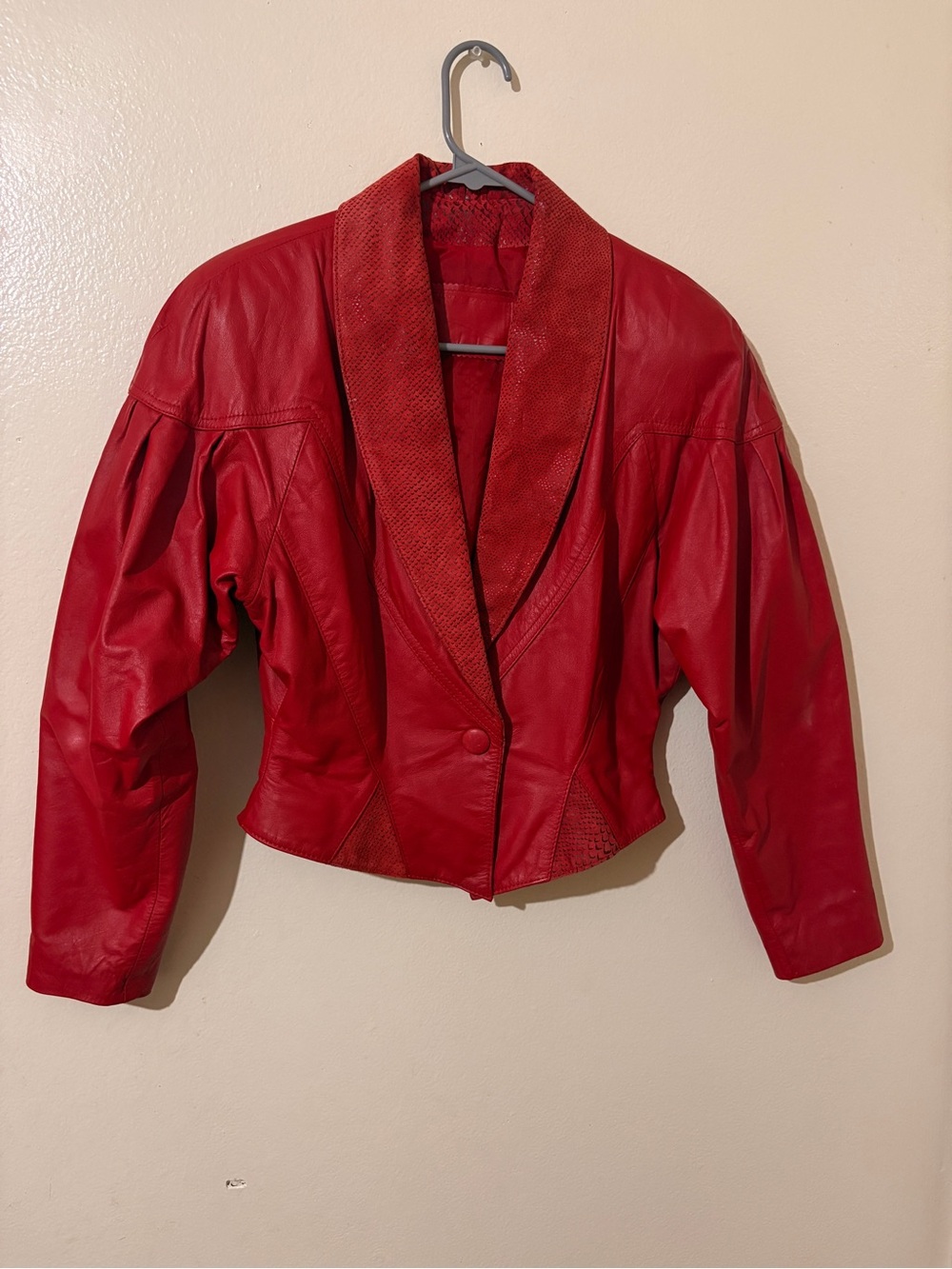 1980s vintage leather jacket with drop sleeves Sz M/L